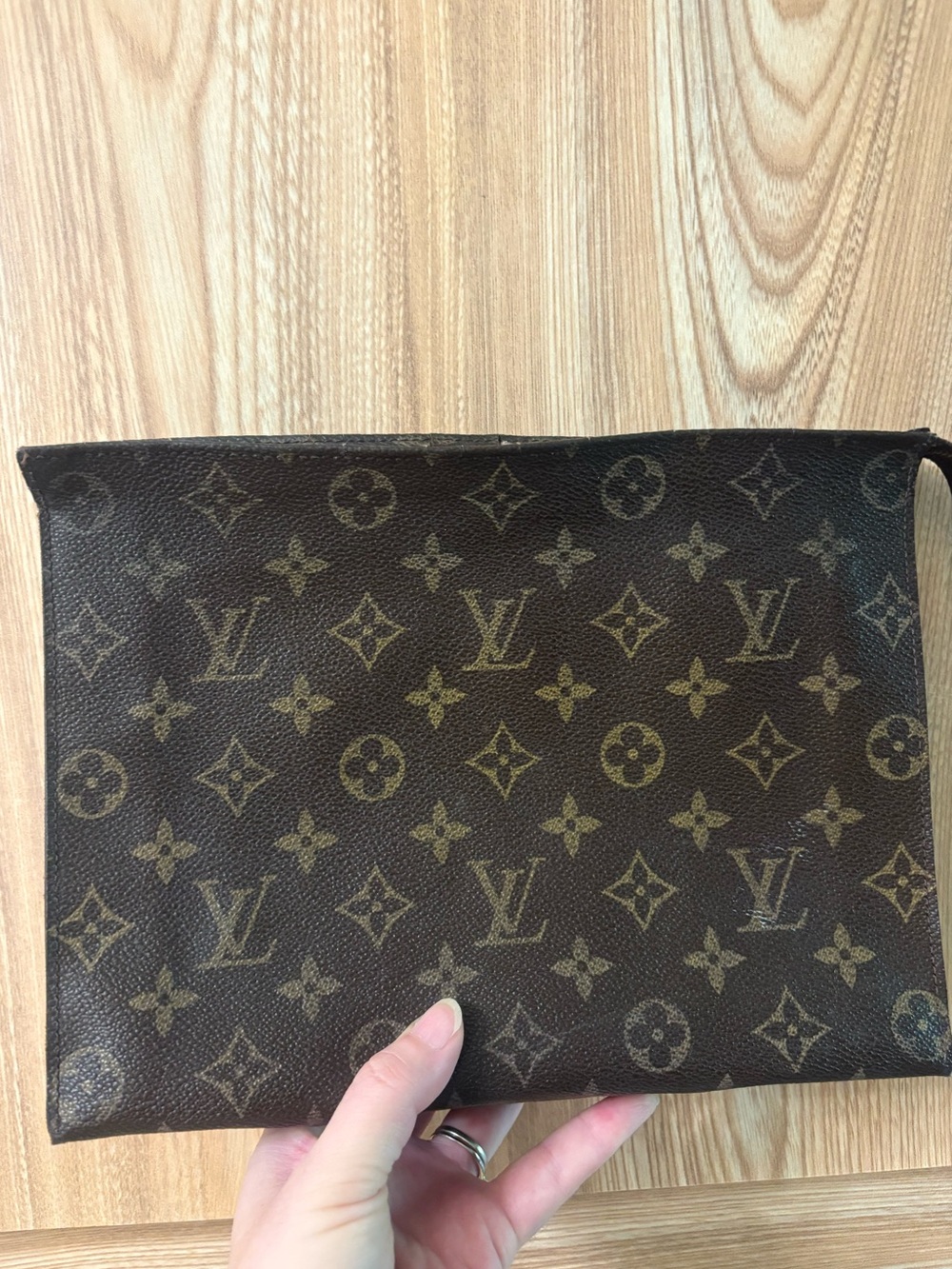 Authentic LOUIS VUITTON Poche Toilette 26 Clutch Monogram Leather Vintage